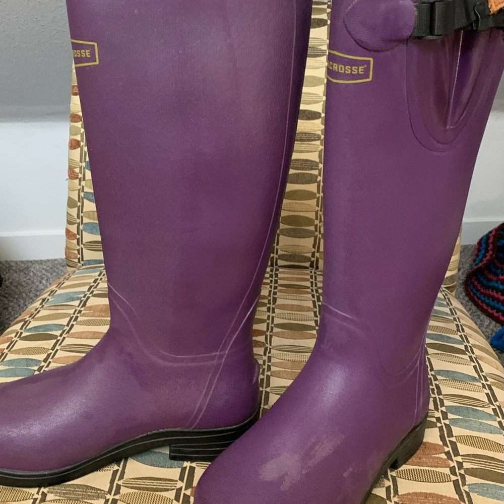 LaCrosse Alphafilly Womens 16” tall rubber boots, Purple size 7